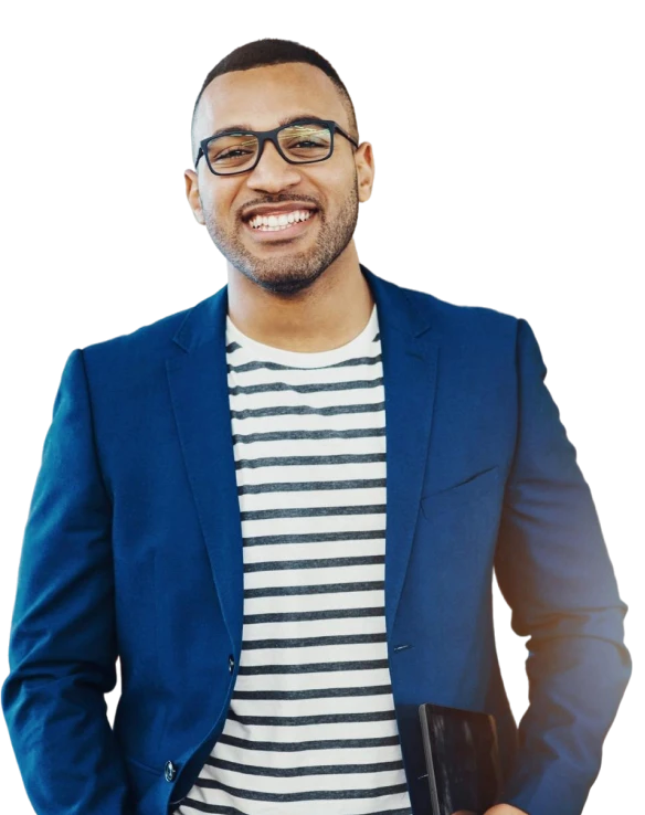 Homem negro de terno azul sorrindo